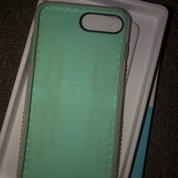 iPhone 8 Plus case - Picture 3 of 4